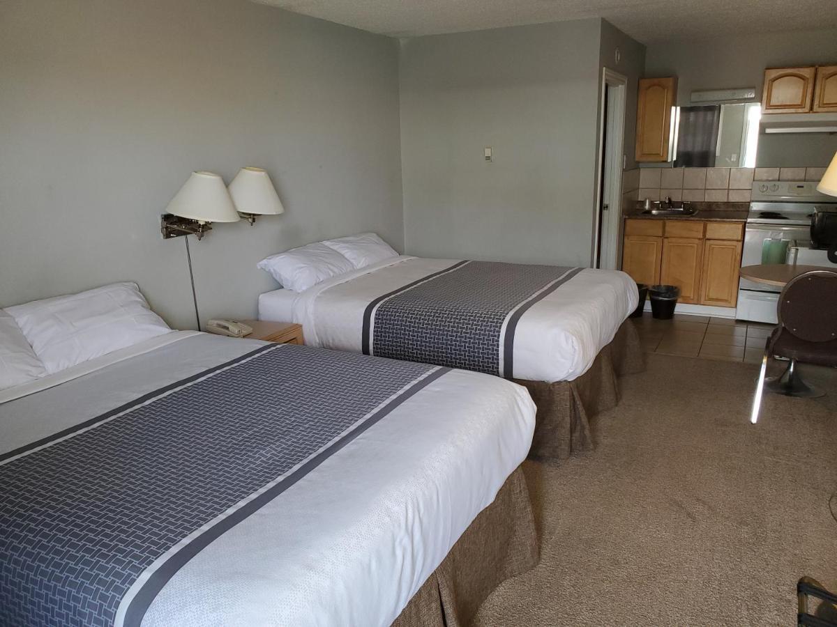 Wild Rose Country Inn Grande Prairie Esterno foto