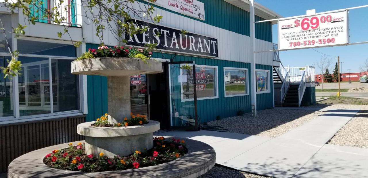 Wild Rose Country Inn Grande Prairie Esterno foto